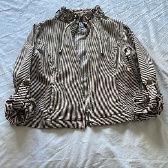 Light collared jacket - Picture 3 of 3